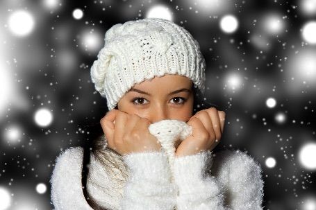 Come preparare la pelle all’inverno: rituali naturali di nutrimento e calma